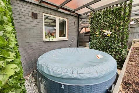 Hot tub
