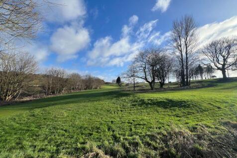 Golf Course to Rear