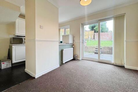 Kitchen dining area