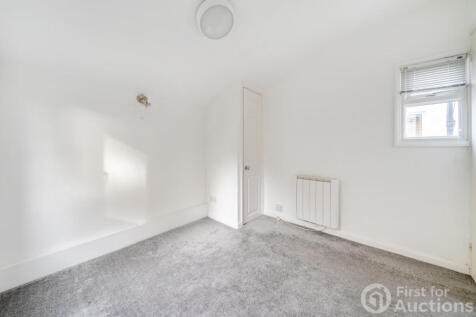 977ad9b3-2e6c-4b8...