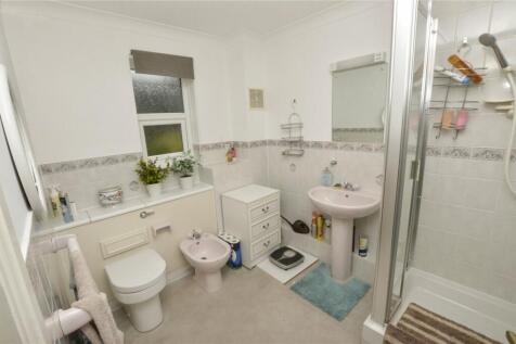 Gf Shower Room