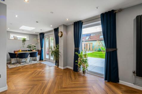 Dining/Sitting Room