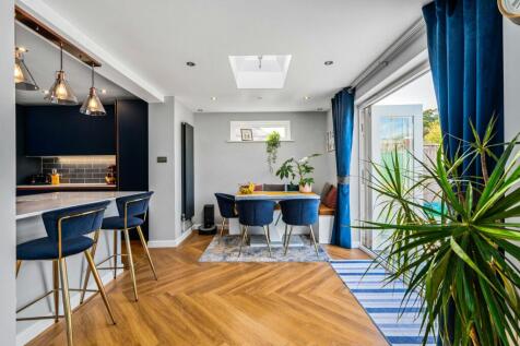 Dining/Sitting Room