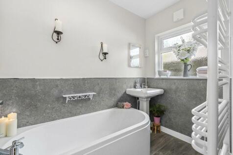 Gf Bathroom/Wc