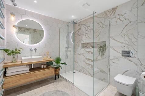Gf Shower Room