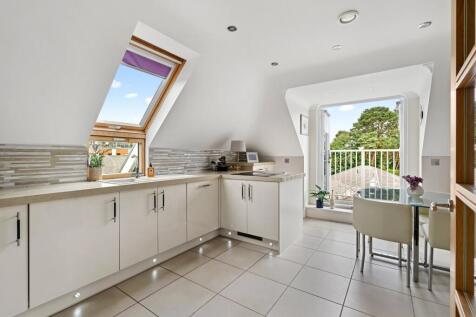 Kitchen/Breakfast Rm