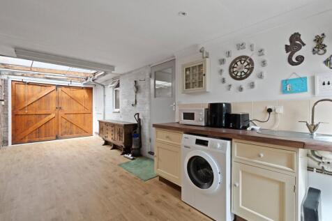 Utility/Garage