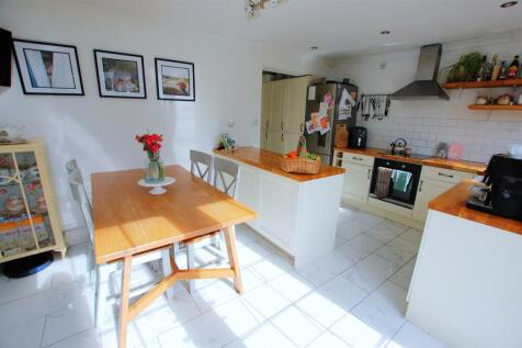 Refitted kitchen/diner