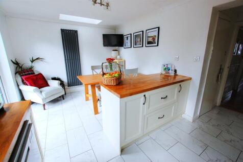 Refitted kitchen/diner