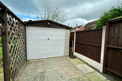 SINGLE GARAGE