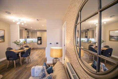1 bed lounge diner.jpg