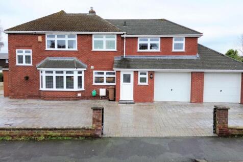 DOUBLE GARAGE