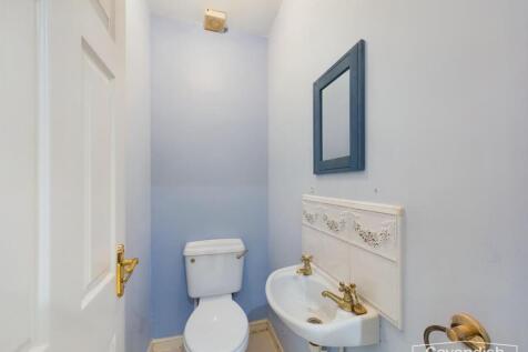 SEPARATE WC