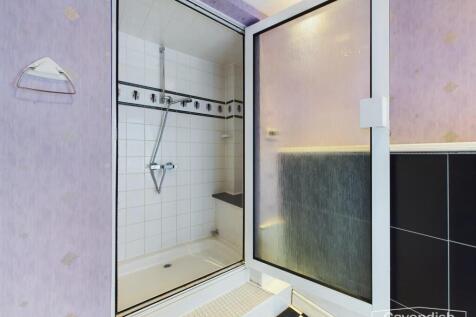 STEAM ROOM