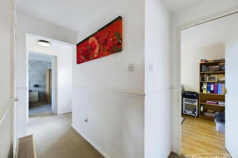 FIRST FLOOR LANDING