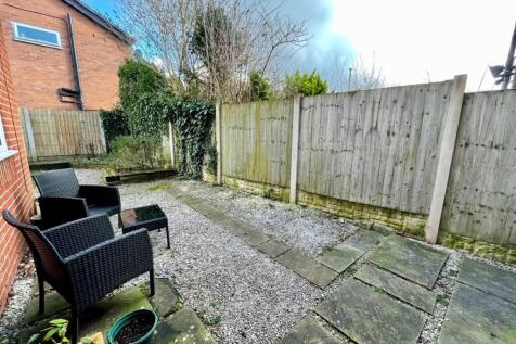 OUTSIDE COURTYARD AND SIDE GARDEN