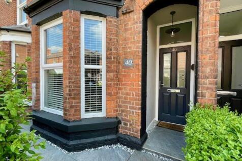 THE ACCOMMODATION COMPRISES