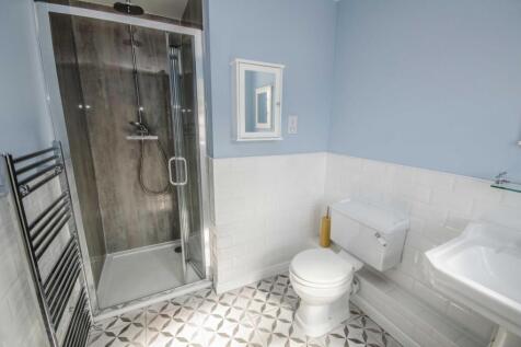 ENSUITE SHOWER ROOM