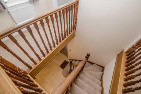 GALLERIED LANDING
