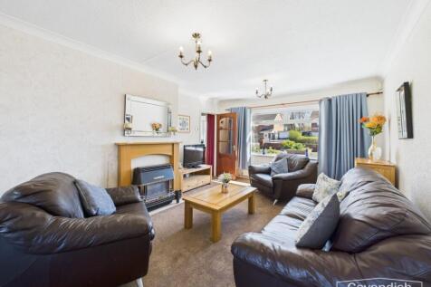 LIVING ROOM/DINING AREA