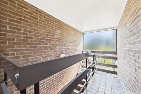 COMMUNAL HALLWAY
