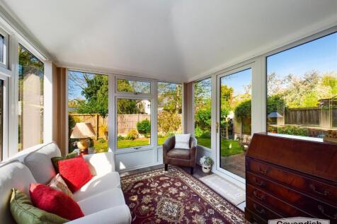 GARDEN ROOM