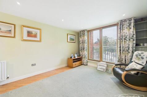 LIVING ROOM/DINING AREA