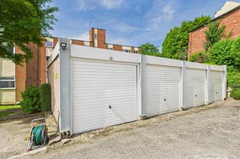 SINGLE GARAGE