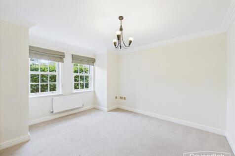 PLAYROOM/SNUG