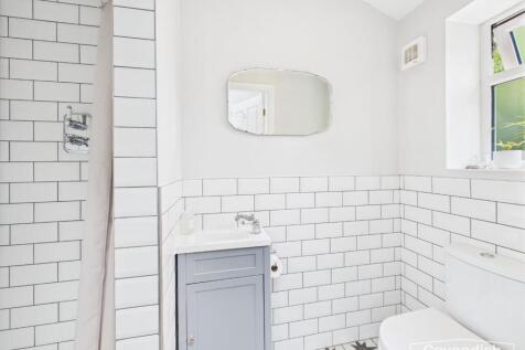 DOWNSTAIRS SHOWER ROOM