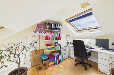 BEDROOM FOUR/HOME OFFICE