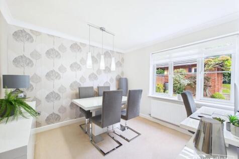 STUDY/DINING ROOM