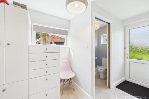 SIDE HALLWAY/BOOT ROOM