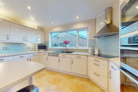 KITCHEN BREAKFAST ROOM