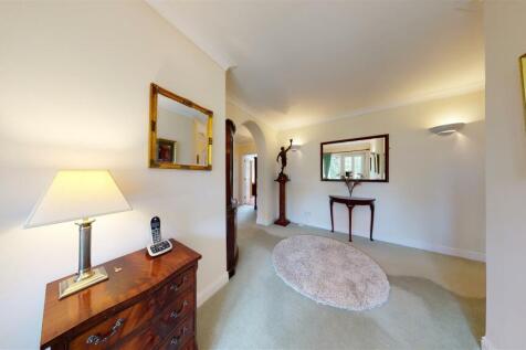 SPACIOUS RECEPTION HALL