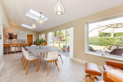 KITCHEN/DINING/FAMILY ROOM
