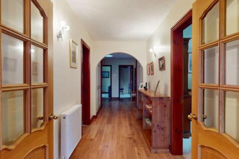 INNER HALLWAY