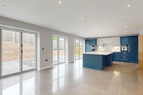 KITCHEN/DINING/FAMILY ROOM