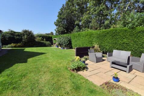 SIDE GARDEN