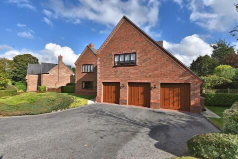 TRIPLE GARAGE