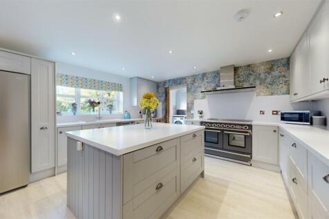 KITCHEN / DINER