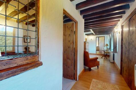 REAR HALLWAY