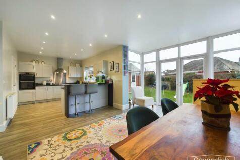 DINING KITCHEN/FAMILY ROOM