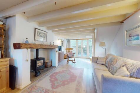THROUGH LOUNGE/DINING ROOM