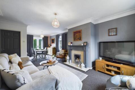 LIVING ROOM/DINING AREA