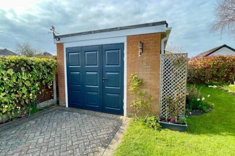 SINGLE GARAGE