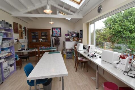 STUDIO