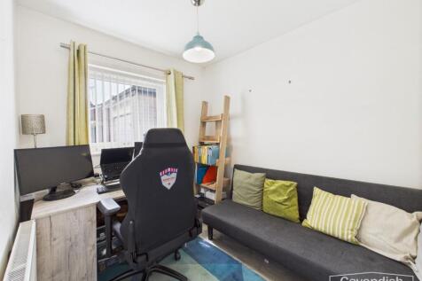 Bedroom 3 / Office