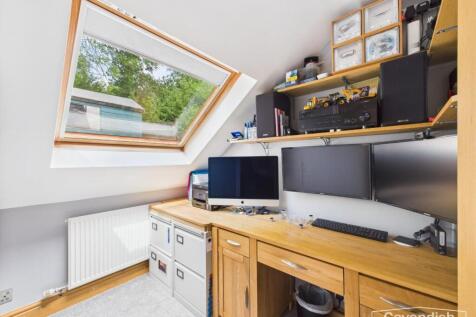 BEDROOM 4/ STUDY