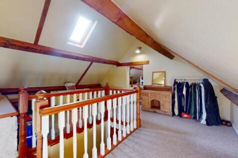 SECOND FLOOR LANDING